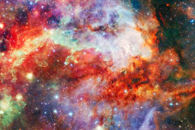 Derin uzayda bir yerde güzel bir galaksi. Kozmik duvar kağıdı. Bu görüntünün elementleri NASA tarafından desteklenmektedir