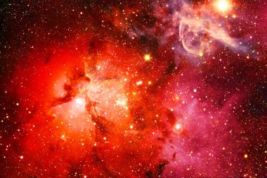 Derin uzayda bir yerde güzel bir galaksi. Kozmik duvar kağıdı. Bu görüntünün elementleri NASA tarafından desteklenmektedir