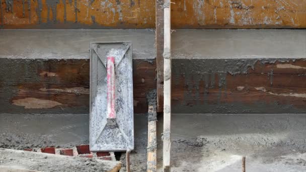 Canteiro de obras, fabricação de formas de concreto — Vídeo de Stock