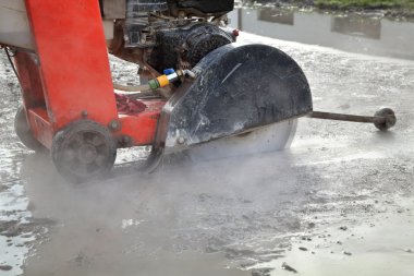 Asfalt kesici alet, yol inşaatı şantiye, otur