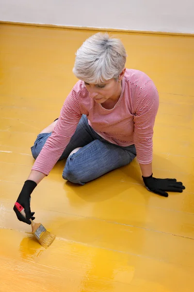 Home renovation, floor painting — Stock Photo, Image