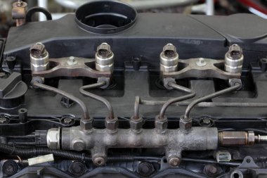Modern demiryolu dizel motor onarımı, demiryolu, boru hattı ve enjektörlerinin ayrıntıları