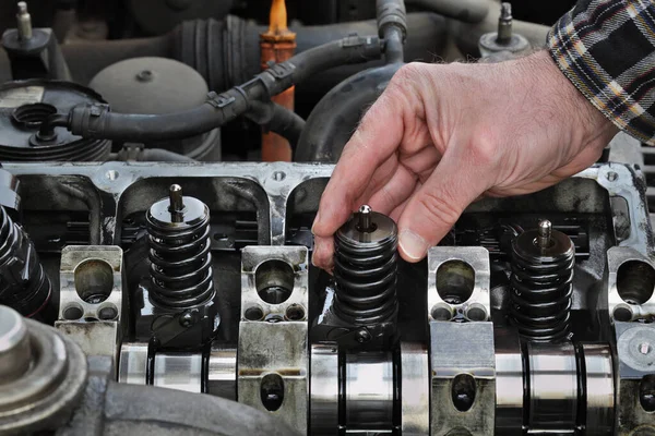 Car Mechanic Fixing Modern Diesel Engine Closeup Hand Holding Injector — Stock Photo, Image