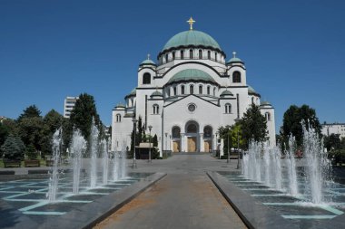 Belgrad, Sırbistan, 10 Temmuz 2020: Sırbistan ve Avrupa 'daki Saint Sava Kilisesi. Sırp Hram Svetog Save 'de, dünyanın en büyük ortodoks kiliselerinden biri.