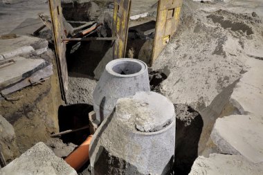 İnşaat alanında, şehir kanalizasyon