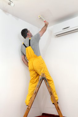 Ev yenileme, Odaya boya işçisi