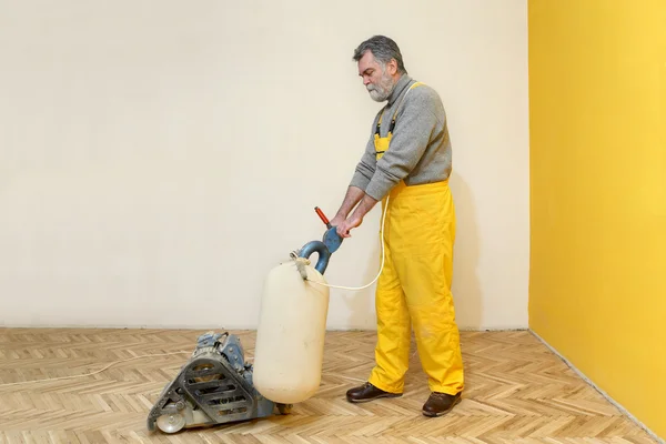 Home renovation, parquet sanding — Stock Photo, Image