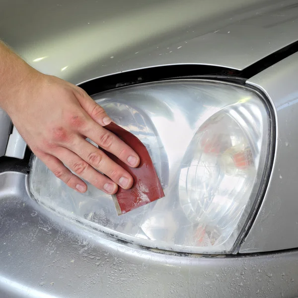 Riparazione luce auto, fissaggio — Foto Stock