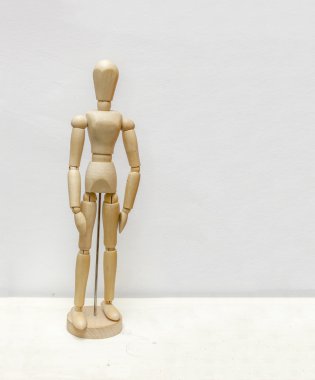 Ahşap eklemli bebek