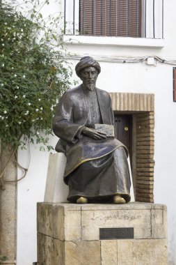 Musa ibn Meymun Cordoba heykeli