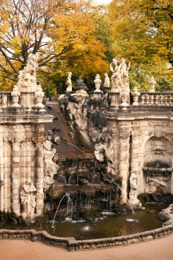 tountain Zwinger, Almanya
