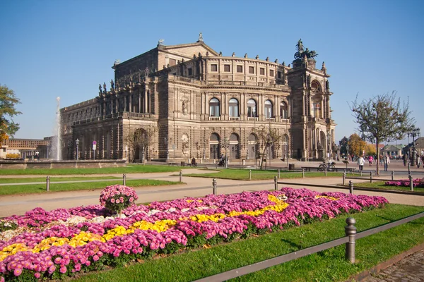 The semeper opera in Dresden — Stock Photo, Image
