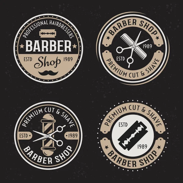 Barber shop sada čtyř vektorových barevných vinobraní kulaté odznaky, emblémy, štítky nebo loga na tmavém pozadí — Stockový vektor