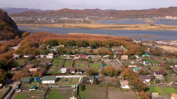 Vista Aerea Telecamera Sorvola Villaggio Mare Smychka Nel Territorio Primorsky — Video Stock