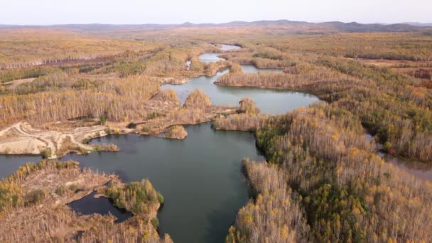 Camera Flies Picturesque Poisonous Lake Surrounded Autumn Forest Tailings Dump — Stock Video