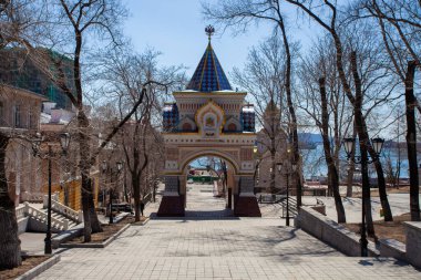 2013 sonbaharı - Vladivostok, Primorsky bölgesi - Vladivostok Amiral Meydanı 'nda Çareviç' in Zafer Sanatları