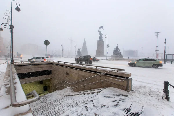 Januari 2016 Vladivostok Ryssland Kraftigt Snöfall Vladivostok Snötäckta Centrala Gator — Stockfoto