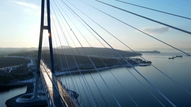 Zicht Van Bovenaf Ijzige Russische Brug Vladivostok Oostelijke Bosporus Camera — Stockvideo