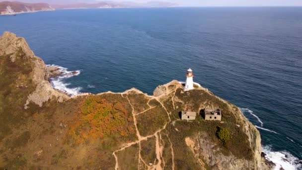 Vista Desde Arriba Pintoresco Faro Rudny Cape Briner Pueblo Rudnaya — Vídeos de Stock