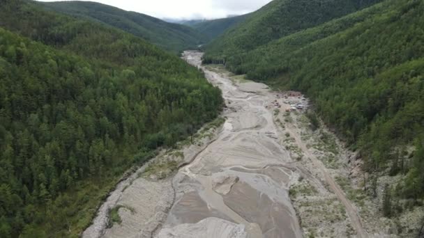 Vue Haut Caméra Zoome Sur Ruisseau Développé Par Des Mineurs — Video
