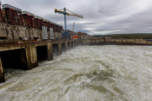 Herfst 2016 Magadan Rusland Bouw Van Waterkrachtcentrale Ust Srednekanskaya Een — Stockfoto