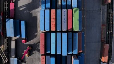 Ticari lojistik ithalat ve ihracat taşımacılığının hava görüntüsü