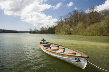 Tekne yüzer bir rezervuar, Kent, İngiltere