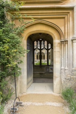 Lacock Abbey kapı
