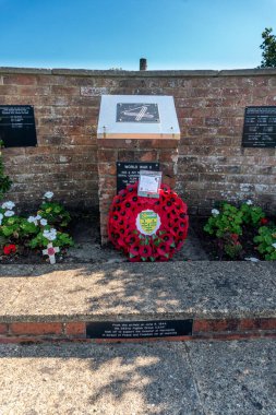 Headcorn, Kent, İngiltere 'de Kanada ve Amerika savaş anıtı