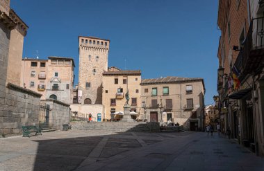 İspanya 'nın antik şehri Segovia' daki kasaba meydanı.