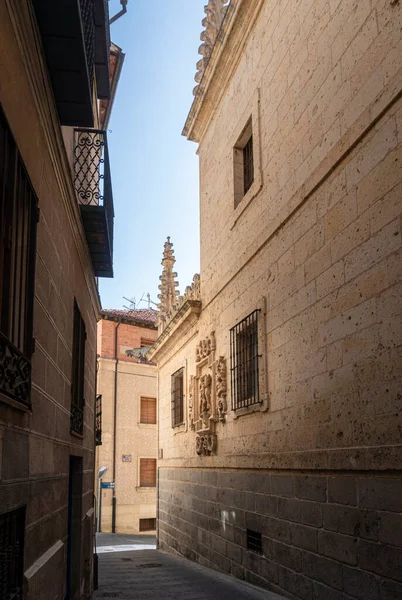 Oude Gebouwen Een Smalle Doorgang Stad Segovia Spanje — Stockfoto