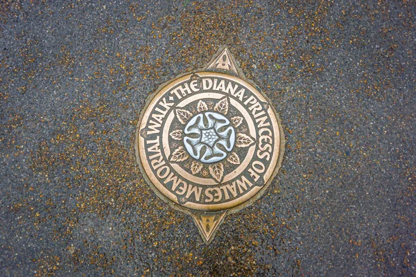 Sign Ground Marking Direction Princess Diana Memorial Walk Hyde Park — Stock Photo, Image