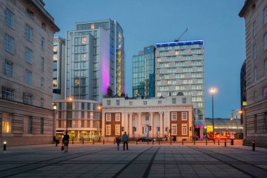 Eski General Lying-in Hastanesi İngiltere 'deki ilk doğum hastanelerinden biriydi.