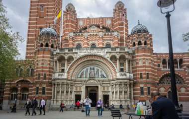 Westminster Katedrali girişi, Londra, İngiltere