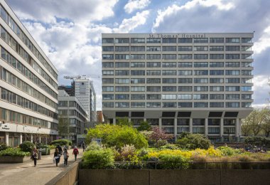 İngiltere, Londra 'daki Saint Thomas Hastanesi manzaralı.