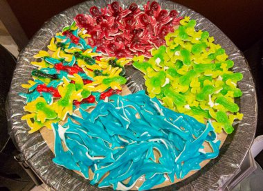 Renkli bir jöleli şeker gösterisi