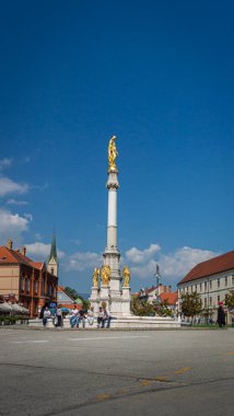 Hırvatistan 'ın Zagreb kentinde Kutsal Bakire Meryem anıtı