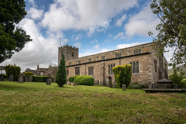 英格兰坎布里亚郡登特村的圣安德鲁斯教堂 — 图库照片