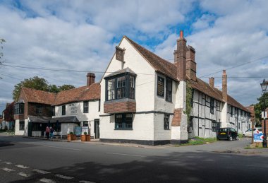 White Hart, İngiltere 'nin Surrey kentindeki Godstone kasabasında bir halk evi.