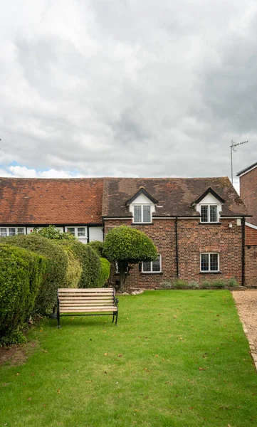 Cottage Inglese Giardino Nel Surrey Regno Unito — Foto Stock