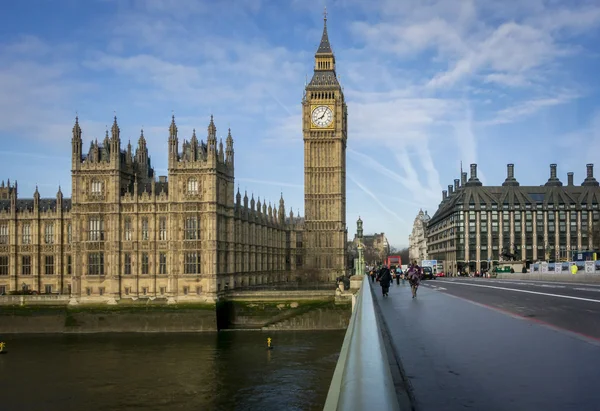 Big Ben & Portcullis House em Westminster, Londres, Reino Unido — Fotografia de Stock