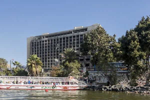 Bloco de escritório queimado, Cairo, Egito — Fotografia de Stock