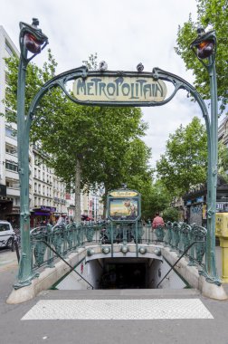 İzmir giriş, paris