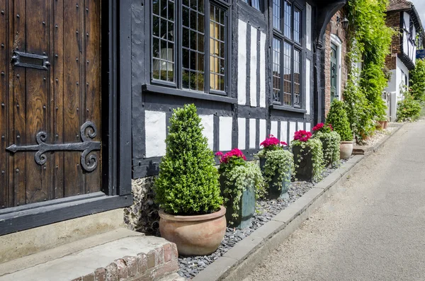 Tudor Hütte Front — Stockfoto