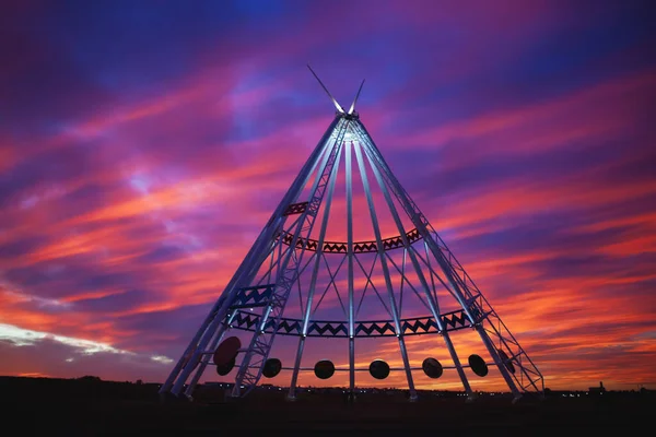 Världens Största Teepee Ligger Medicine Hat Alberta Kanada Ursprungligen Konstruerad Stockbild