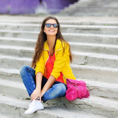 açık renkli giysiler portre genç casual kadın 