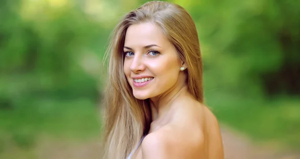 Beautiful woman face close up — Stock Photo, Image