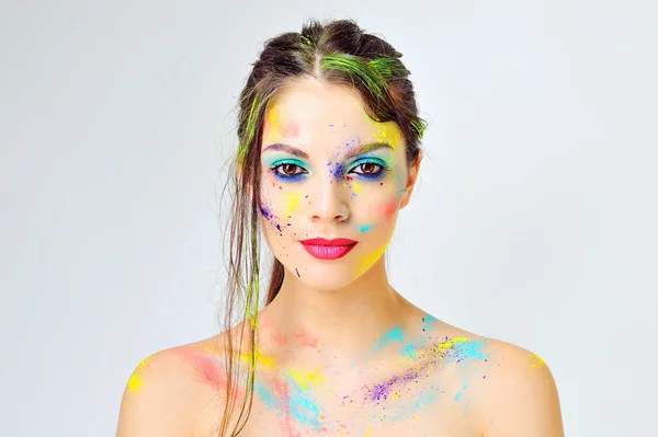 Vacker kvinna ansikte på nära håll. Creative make up — Stockfoto