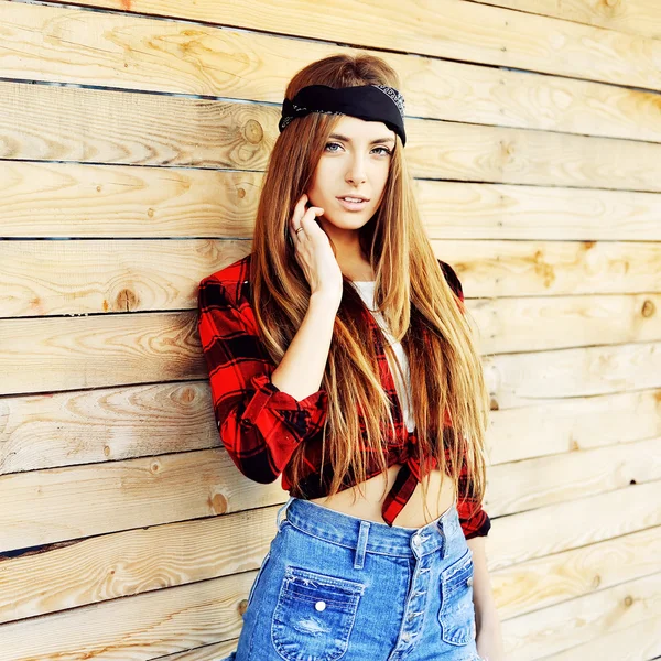 Stylish beautiful hipster girl - outdoor — Stock Photo, Image