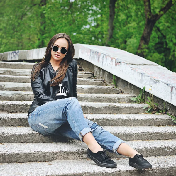 Beautiful woman wearing eyewear — Stock Photo, Image